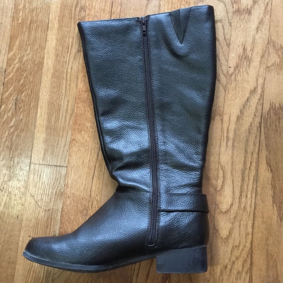 Brown Boots - Picture 2 of 6